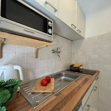 Apartment 200m Away Europa Mare *